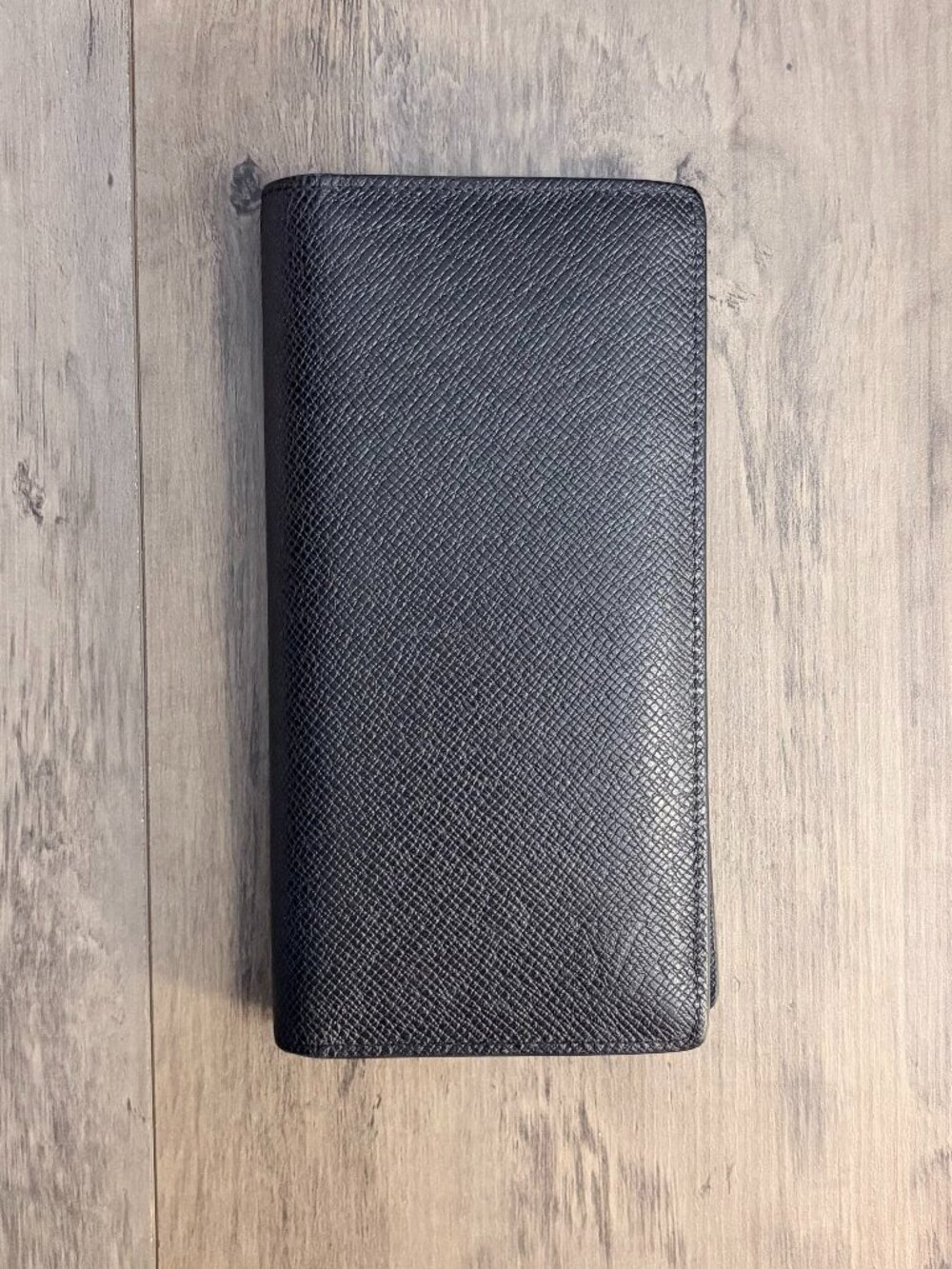 Excellent Louis Vuitton Brazza Men's Black Long Bifold Wallet Folding Logo Taiga